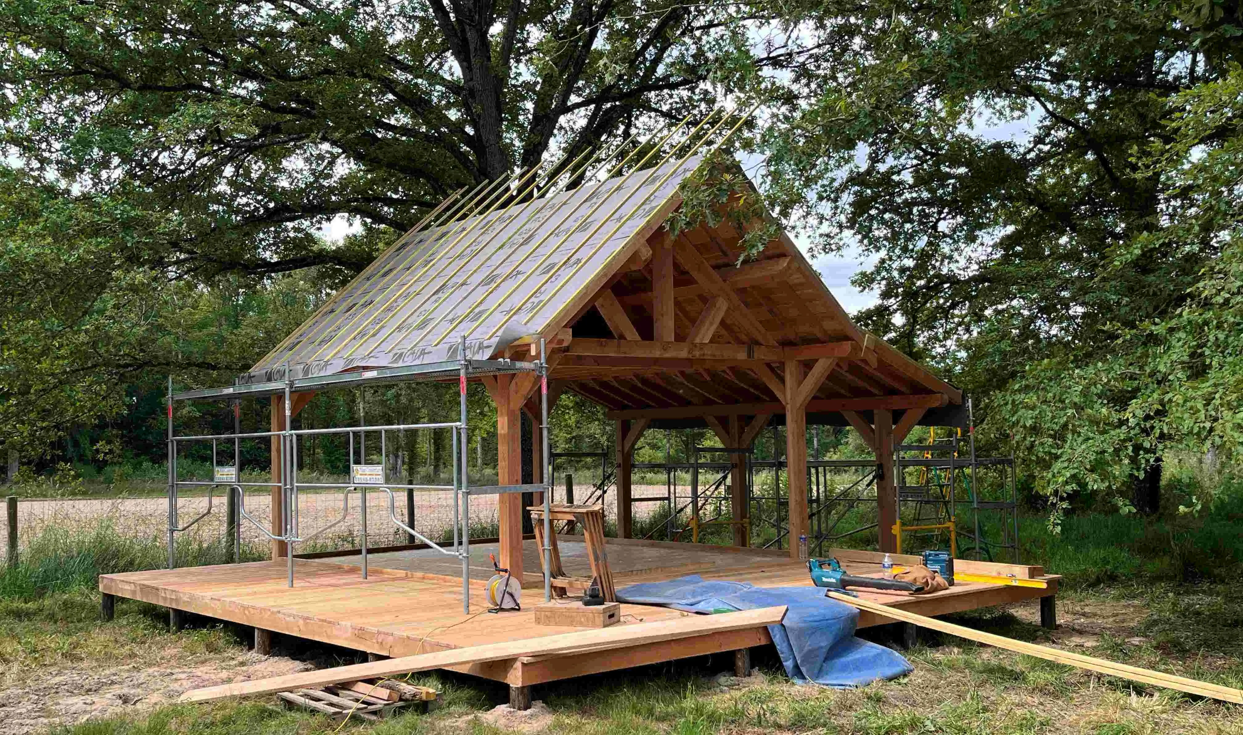 Couverture de cabane en bois